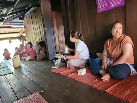 အမျိုးသမီးအဖွဲ့ဧဝံေဂလိ_၀၃